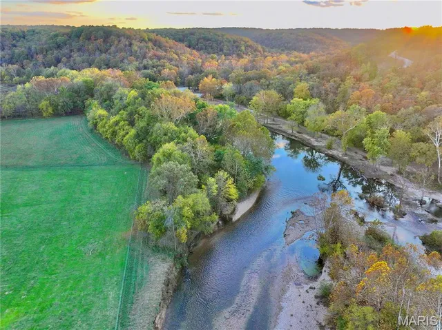 $225,000 | 31 Cloud Lane, Lebanon, MO 65536