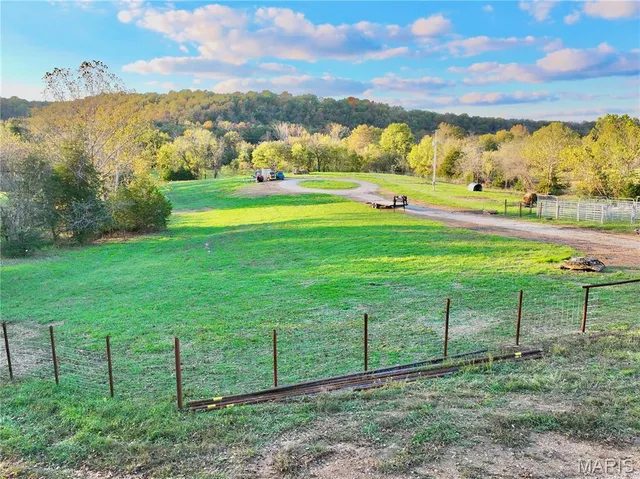 $225,000 | 31 Cloud Lane, Lebanon, MO 65536