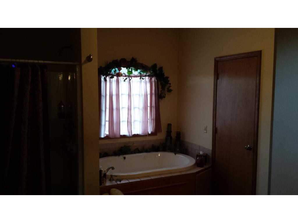 43 East Ridgefield Court Greeneville, TN 37745 - Photo 5 of 6 Photo 5