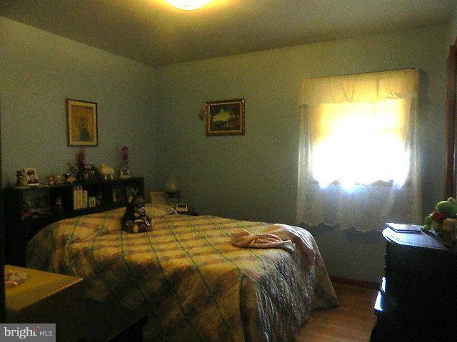 225 Circle Road Pasadena, MD 21122 - Photo 17 of 21 Bedroom