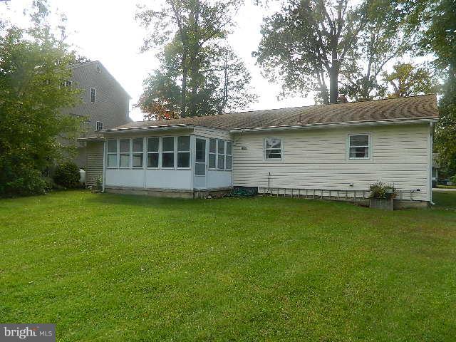 225 Circle Road Pasadena, MD 21122 - Photo 4 of 21 Exterior (Rear)