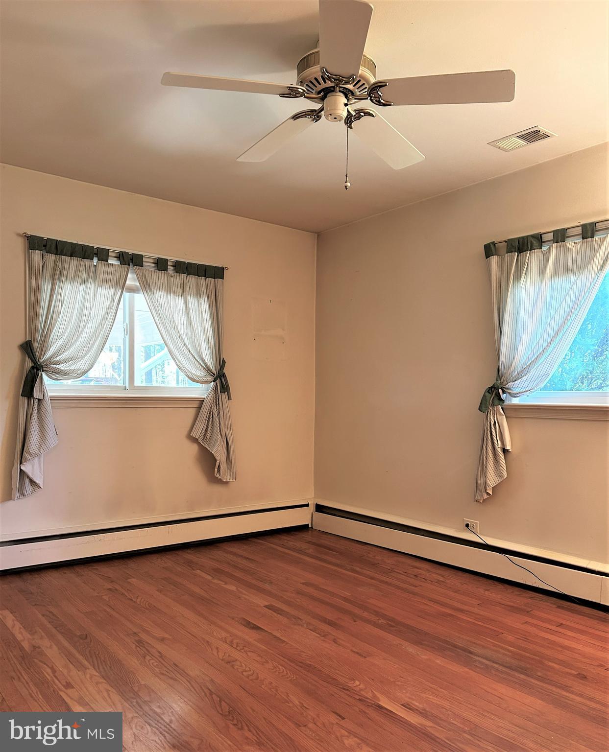 20356 White Oak Drive Sterling, VA 20165 - Photo 12 of 29 Primary bedroom....