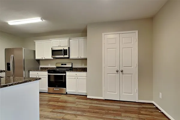 $1,900 | 10208 Jewel Court, Conroe, TX 77385