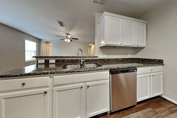 $1,900 | 10208 Jewel Court, Conroe, TX 77385