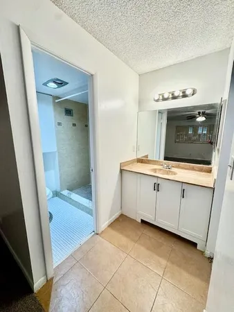 $2,000 | 3300 Spanish Moss Terrace, Unit 302, Lauderhill, FL 33319