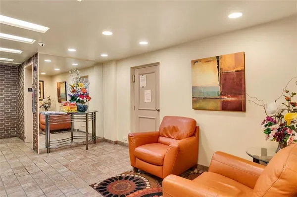 $172,500 | 5841 Morrowfield Avenue, Unit 104, Pittsburgh, PA 15217