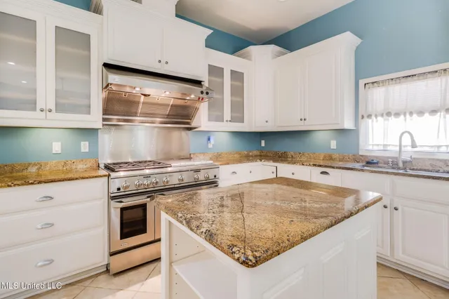 $649,000 | 7440 Live Oak Way, Pass Christian, MS 39571