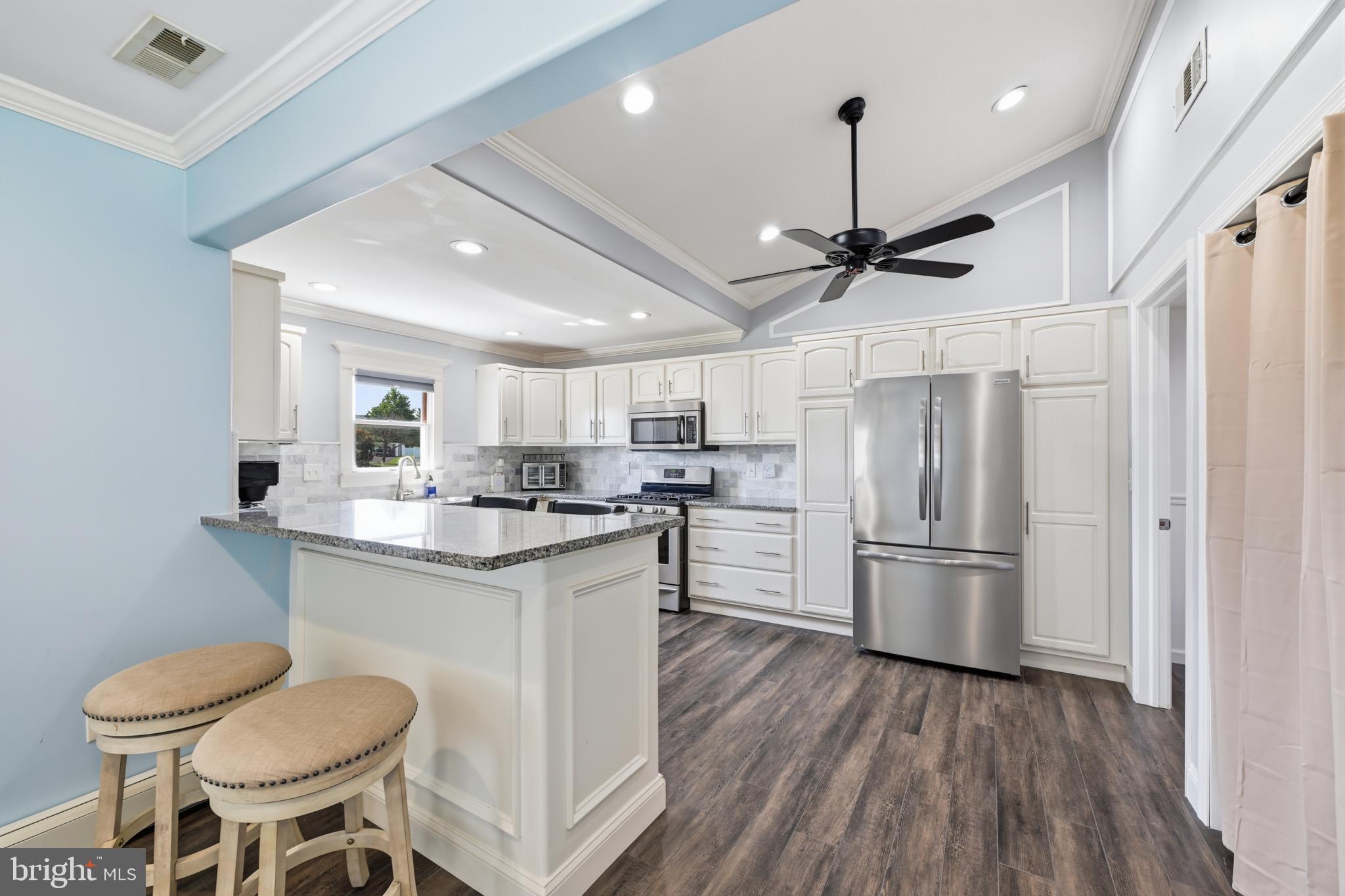 48 Beechtree Road Levittown, PA 19057 - Photo 3 of 23 Gallery Image 3