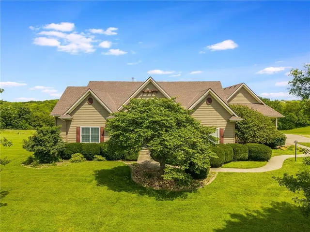 $998,000 | 2998 Northeast Clark Road, Kingston, MO 64650