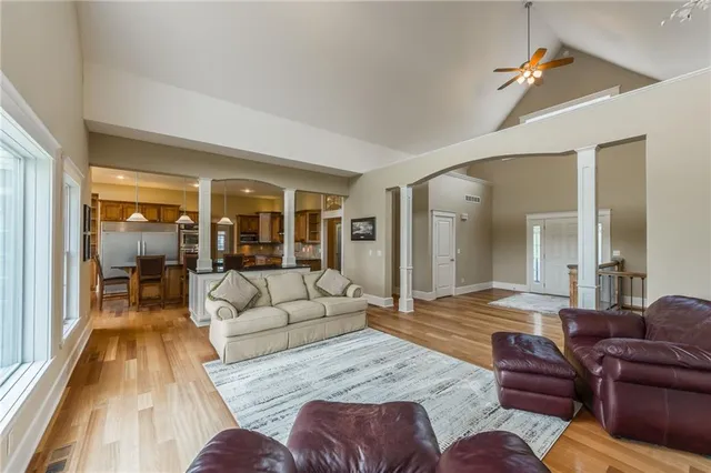 $998,000 | 2998 Northeast Clark Road, Kingston, MO 64650