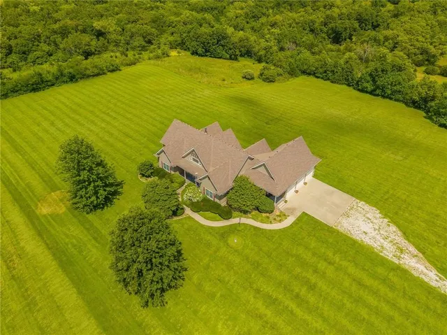 $998,000 | 2998 Northeast Clark Road, Kingston, MO 64650