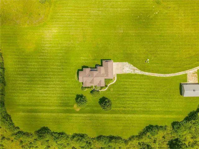 $998,000 | 2998 Northeast Clark Road, Kingston, MO 64650