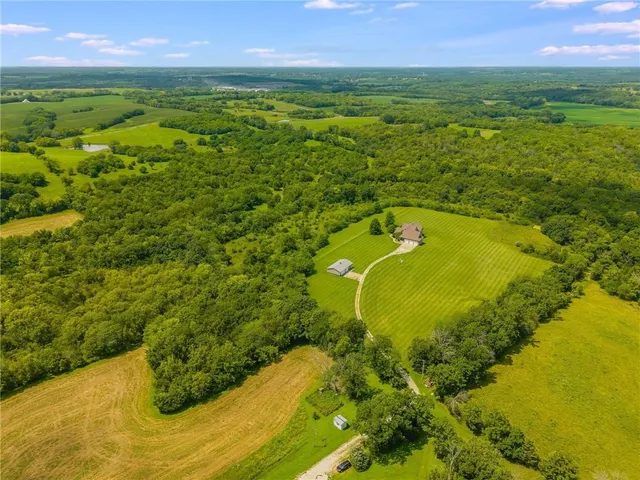 $998,000 | 2998 Northeast Clark Road, Kingston, MO 64650