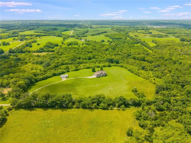 $998,000 | 2998 Northeast Clark Road, Kingston, MO 64650