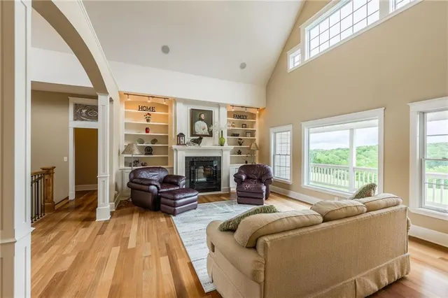 $998,000 | 2998 Northeast Clark Road, Kingston, MO 64650