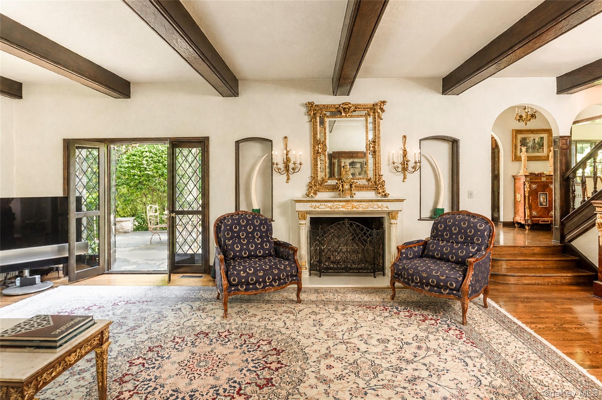 18 Hemlock Road Bronxville, NY 10708 - Photo 4 of 31
