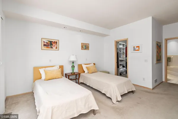 $649,900 | 2073 Sherwood Lane, Hopkins, MN 55305