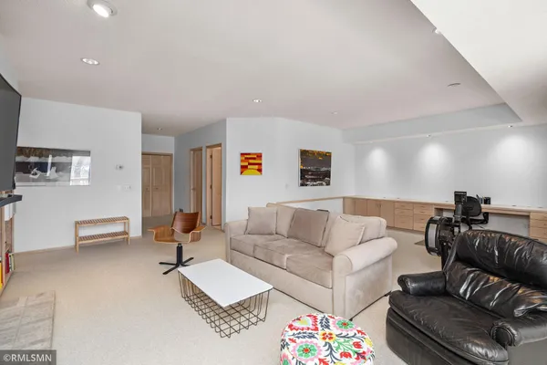 $649,900 | 2073 Sherwood Lane, Hopkins, MN 55305