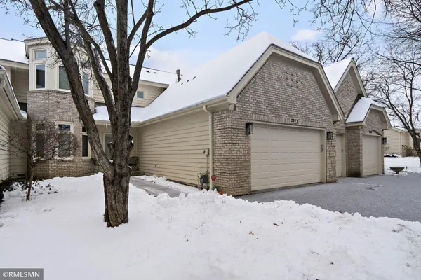 $649,900 | 2073 Sherwood Lane, Hopkins, MN 55305