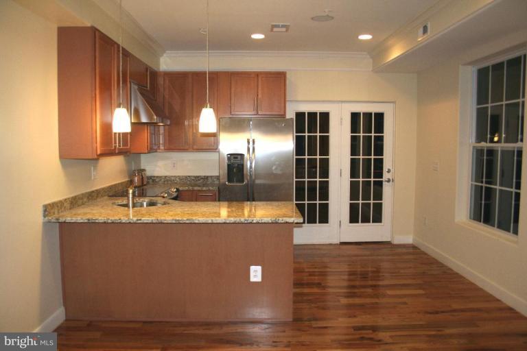 738 Columbia Road Northwest Washington, DC 20001 - Photo 2 of 21 Kitchen