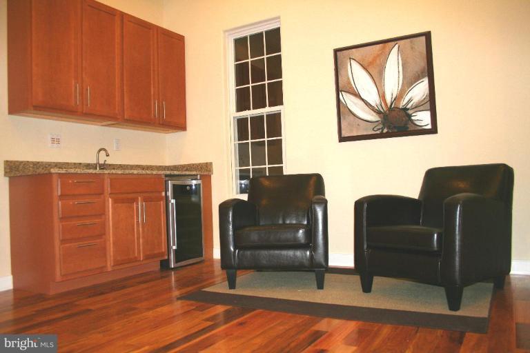 738 Columbia Road Northwest Washington, DC 20001 - Photo 18 of 21 Family Room
