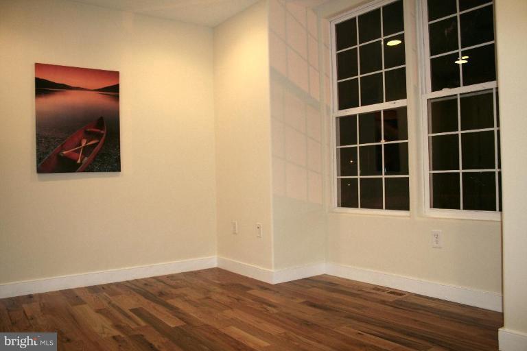 738 Columbia Road Northwest Washington, DC 20001 - Photo 9 of 21 Bedroom #1