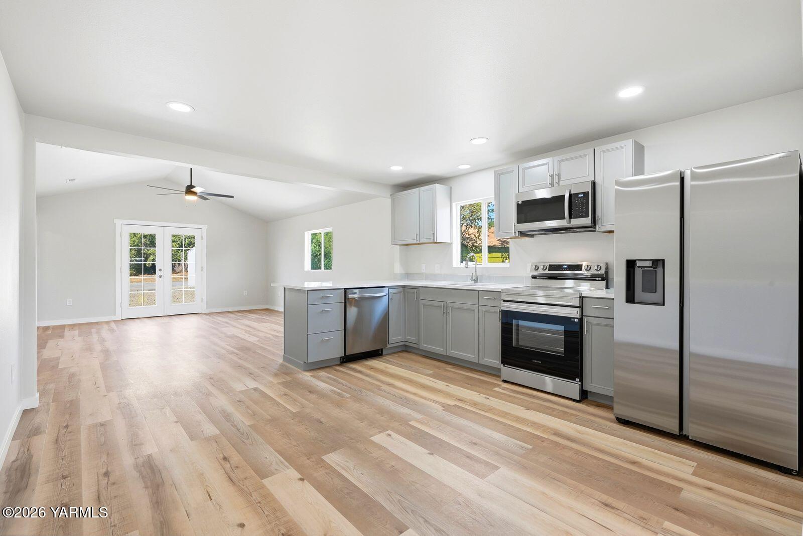 512 Keys Road Yakima, WA 98901 - Photo 8 of 31 512 N Keys Rd 008