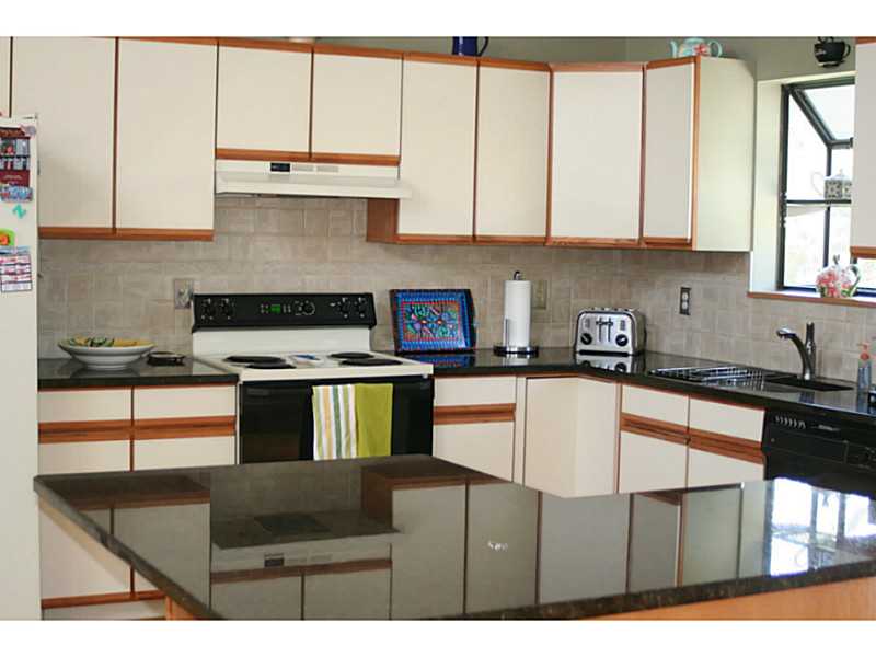 7 Donnas Way Coventry, RI 02816 - Photo 7 of 20 Kitchen.