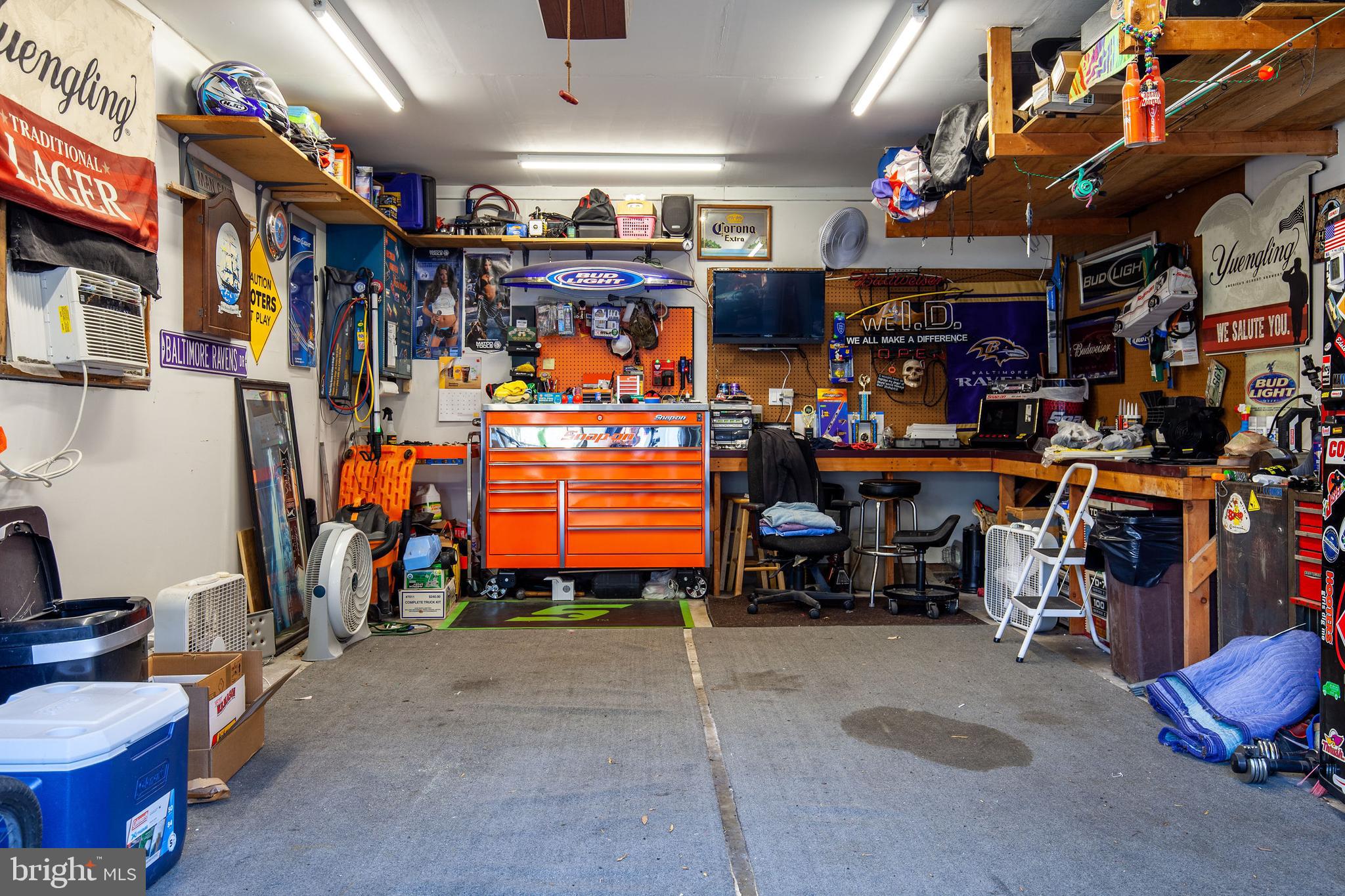 229 Oakwood Road Edgewater, MD 21037 - Photo 20 of 26 Man Cave/Workshop!