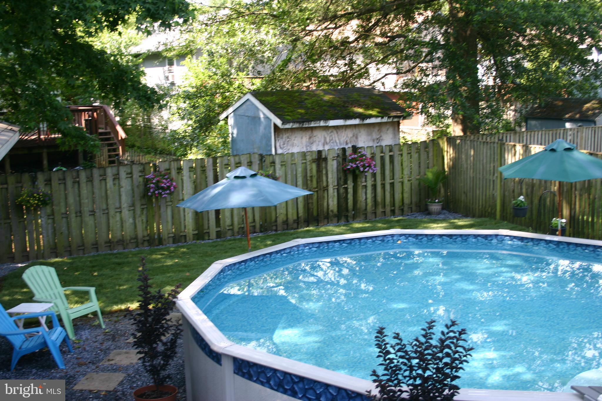 229 Oakwood Road Edgewater, MD 21037 - Photo 6 of 26 Relax by the pool this summer!
