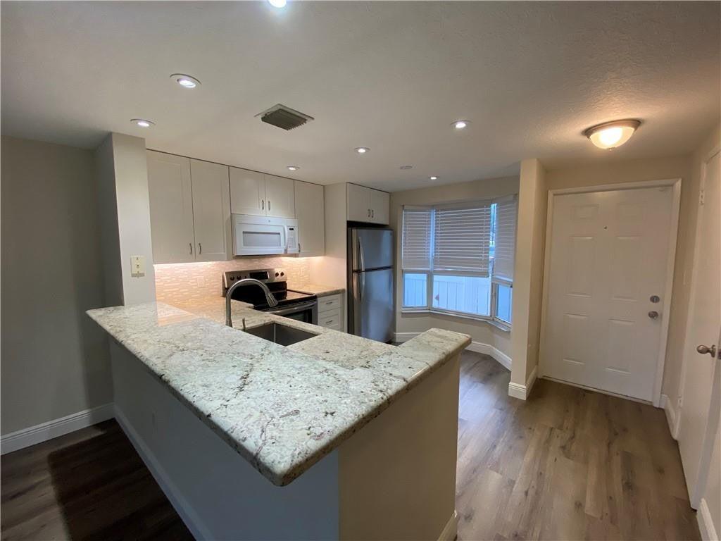 1078 Jeffery Street Boca Raton, FL 33487 - Photo 5 of 18 IMG_9979 2