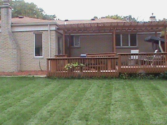 325 Buckingham Road Canton, MI 48188 - Photo 16 of 16 CANTON 018