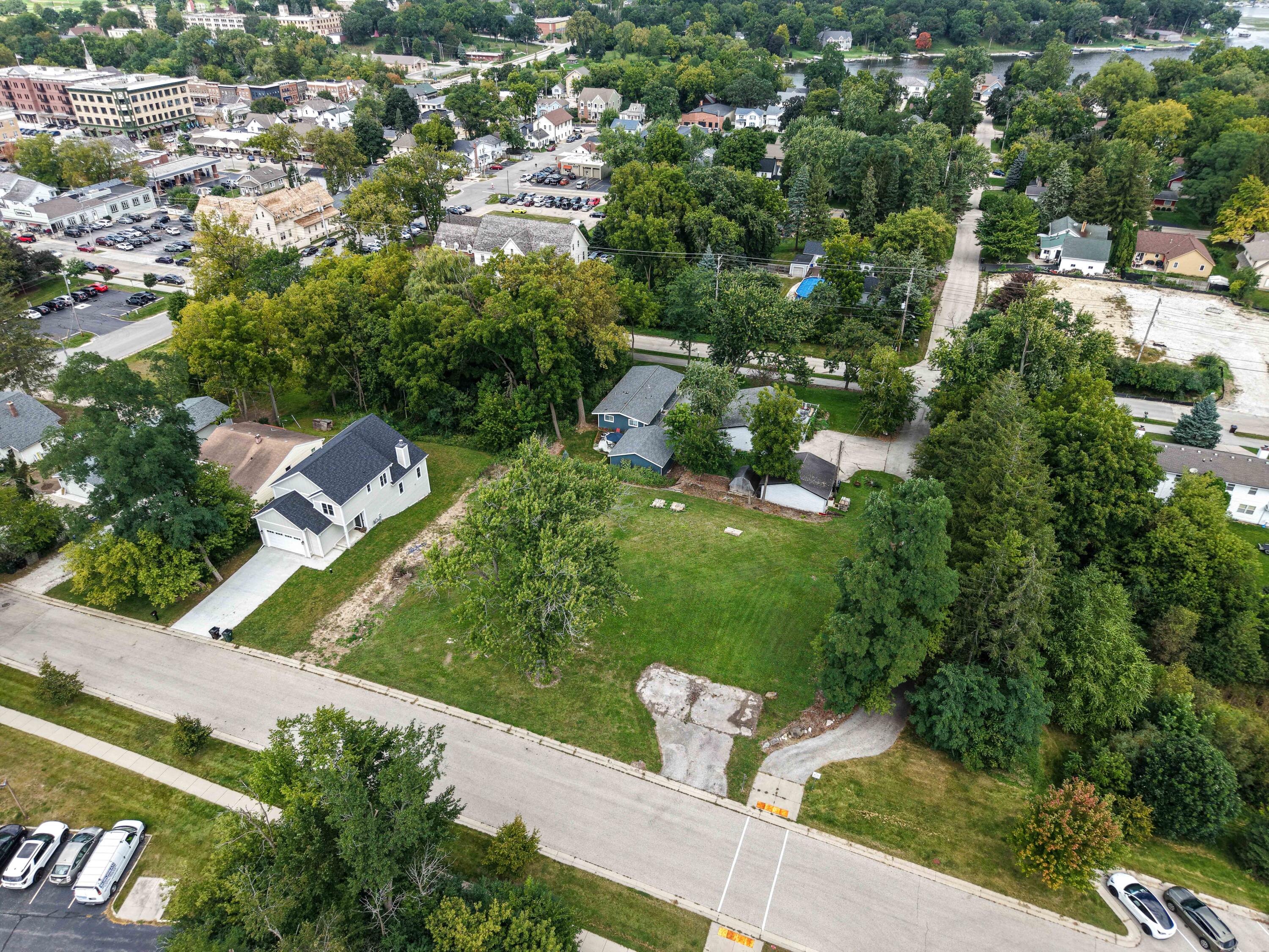 737 Division Street Delafield, WI 53018 - Photo 10 of 13 DJI_20250904120013_0056_D