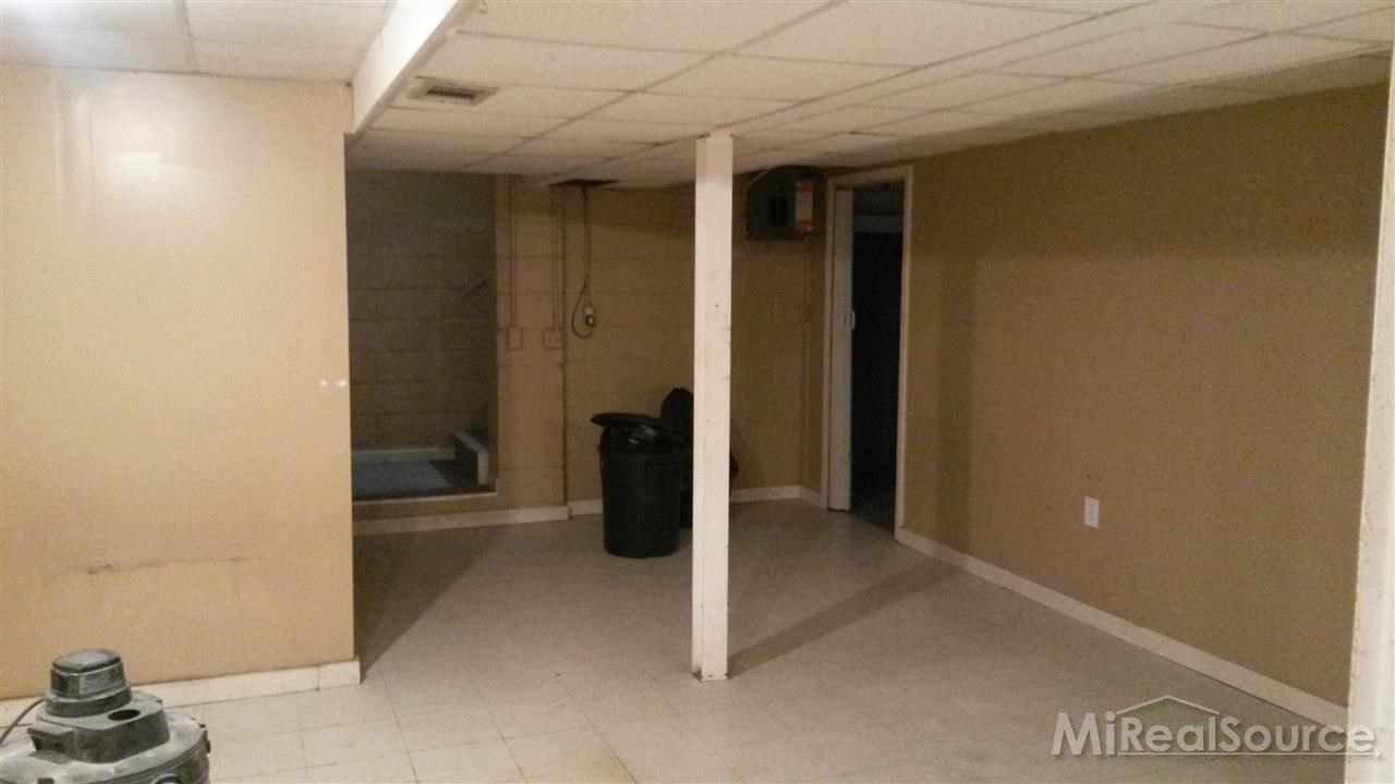 3431 Crooks Road Troy, MI 48084 - Photo 23 of 24 31224269-22.JPG