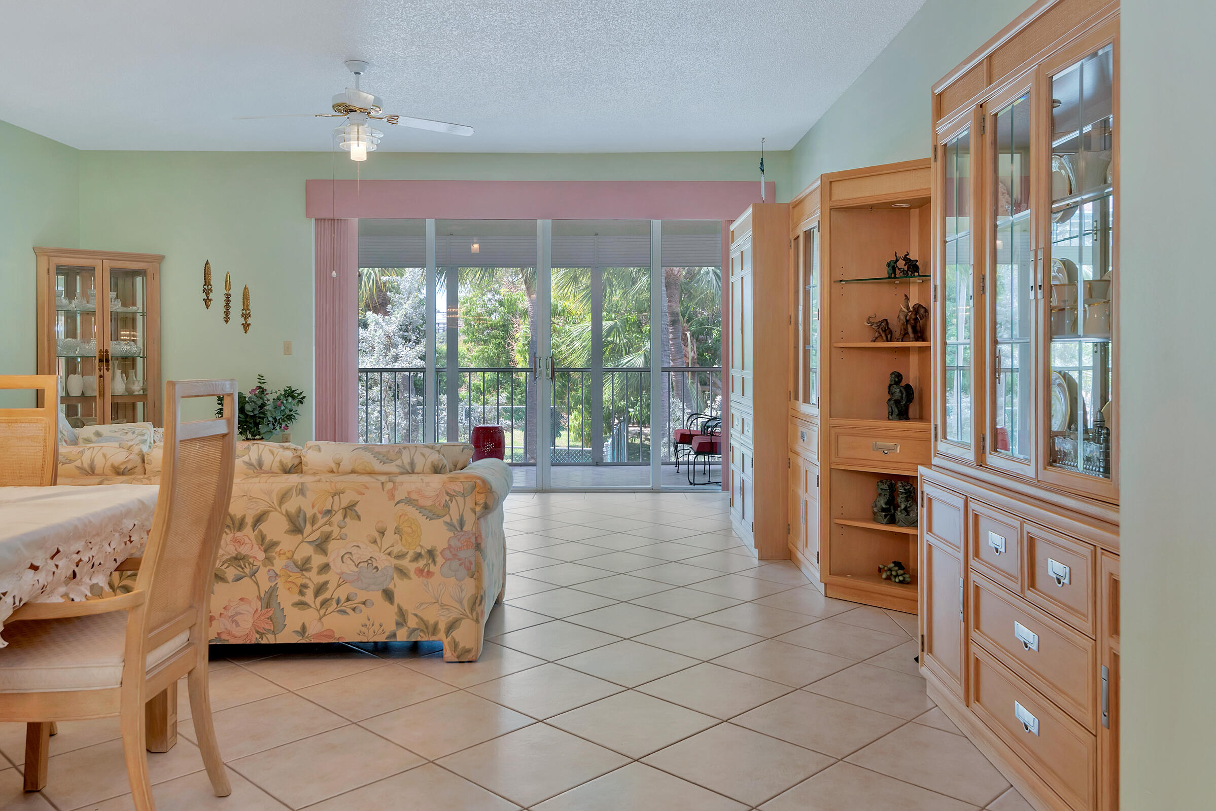 103 Half Moon Circle, Unit E2 Hypoluxo, FL 33462 - Photo 13 of 52 103 - 013
