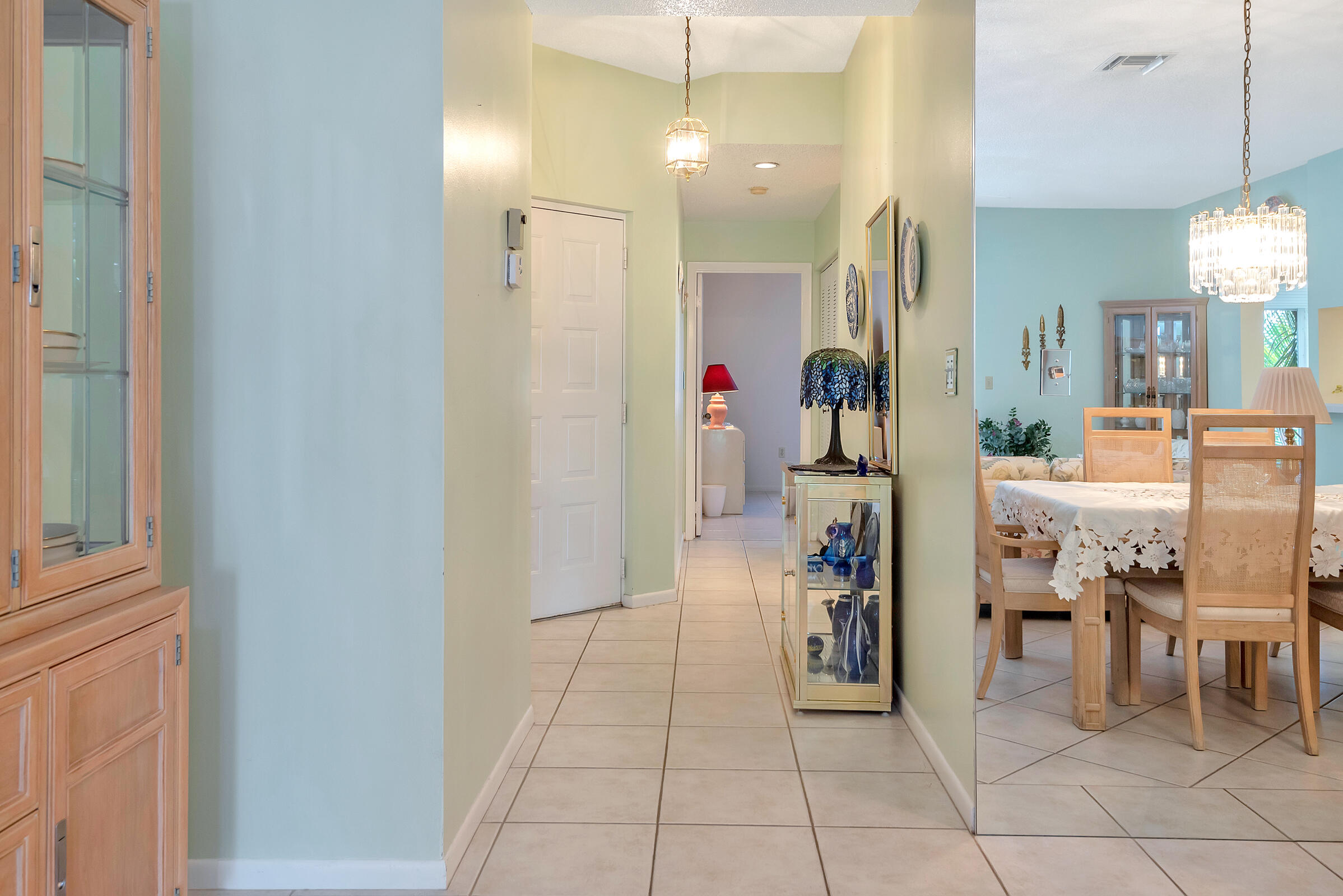 103 Half Moon Circle, Unit E2 Hypoluxo, FL 33462 - Photo 17 of 52 103 - 017