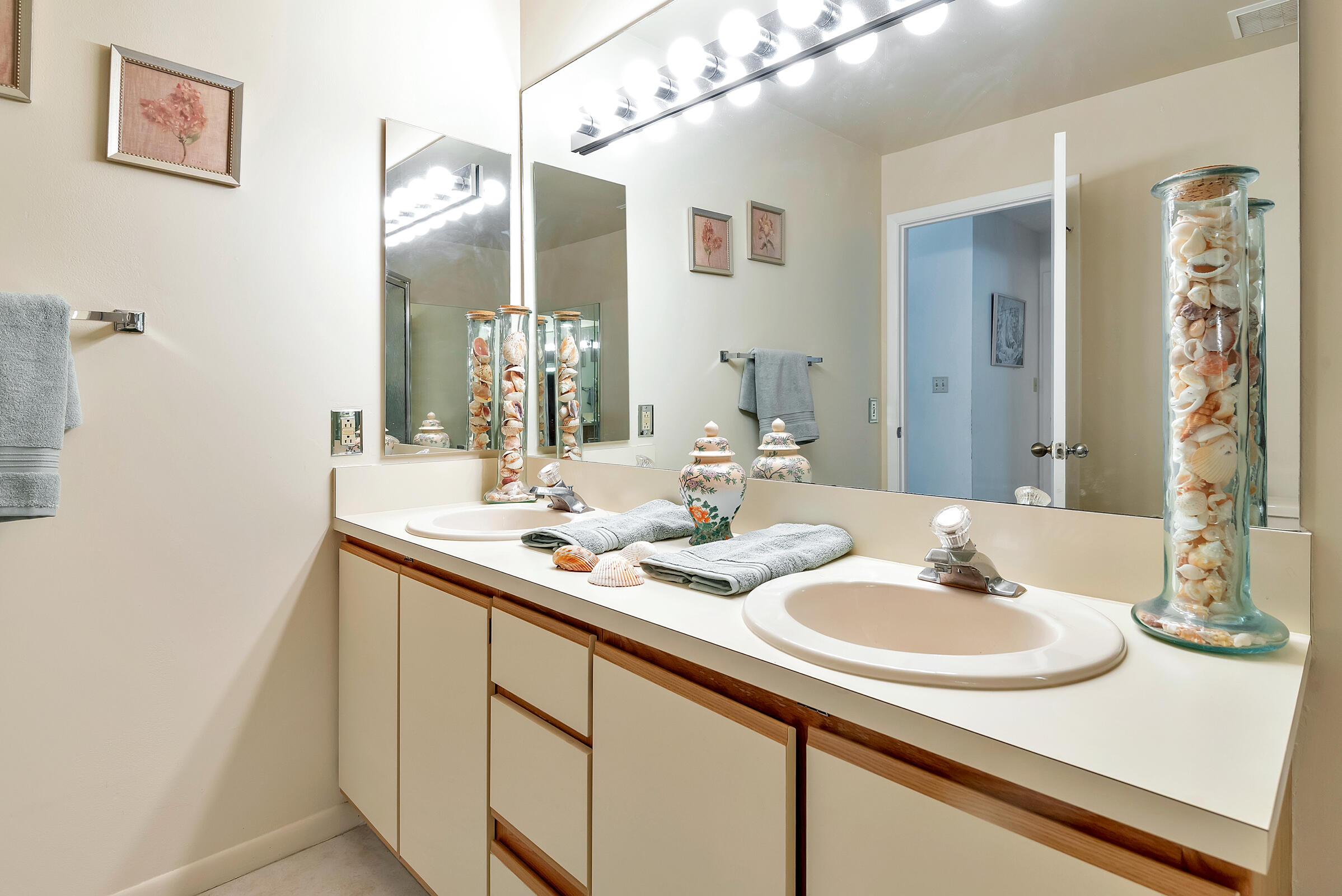 103 Half Moon Circle, Unit E2 Hypoluxo, FL 33462 - Photo 49 of 52 103 - 049