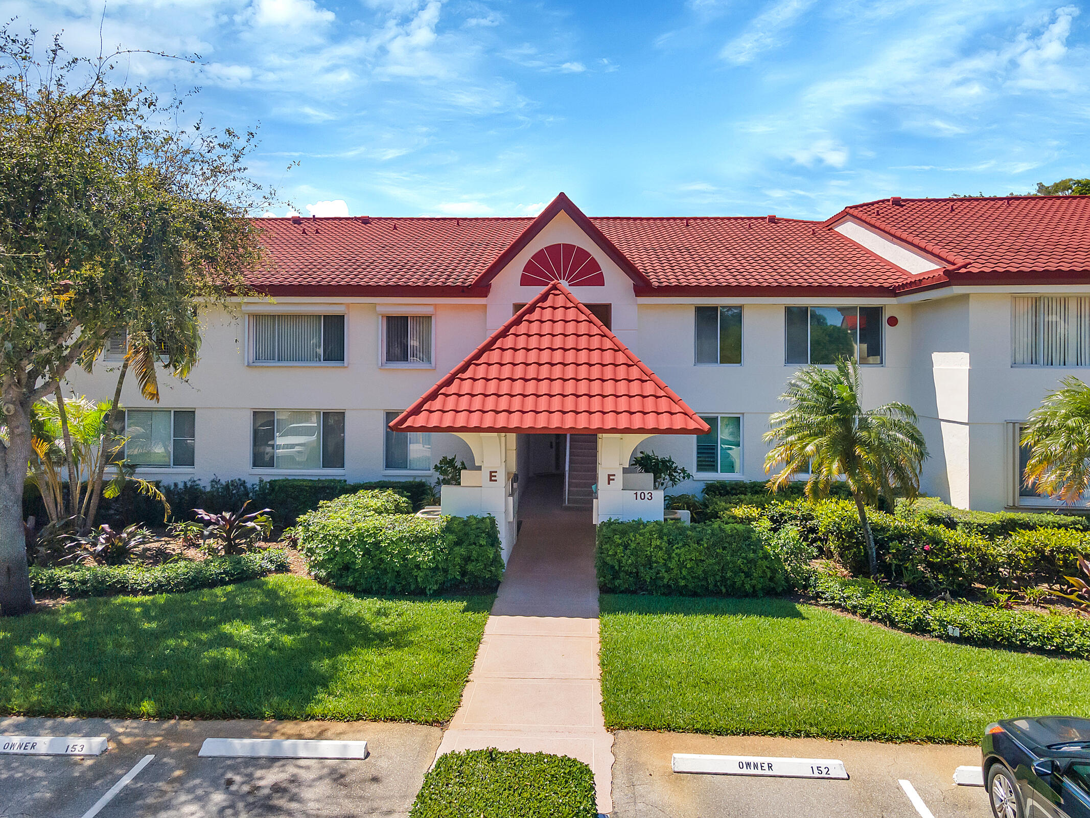 103 Half Moon Circle, Unit E2 Hypoluxo, FL 33462 - Photo 8 of 52 103 - 009