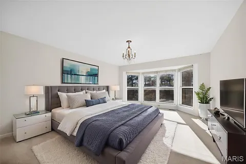 $319,900 | 915 Waterford Villas Court, Unit 56, Lake St. Louis, MO 63367