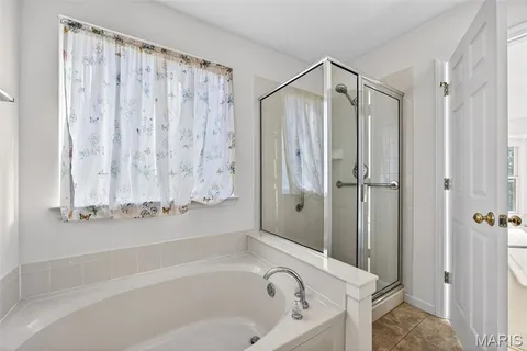 $319,900 | 915 Waterford Villas Court, Unit 56, Lake St. Louis, MO 63367