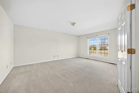 $319,900 | 915 Waterford Villas Court, Unit 56, Lake St. Louis, MO 63367