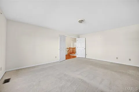 $319,900 | 915 Waterford Villas Court, Unit 56, Lake St. Louis, MO 63367