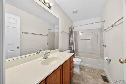 $319,900 | 915 Waterford Villas Court, Unit 56, Lake St. Louis, MO 63367