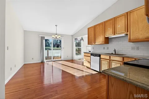 $319,900 | 915 Waterford Villas Court, Unit 56, Lake St. Louis, MO 63367