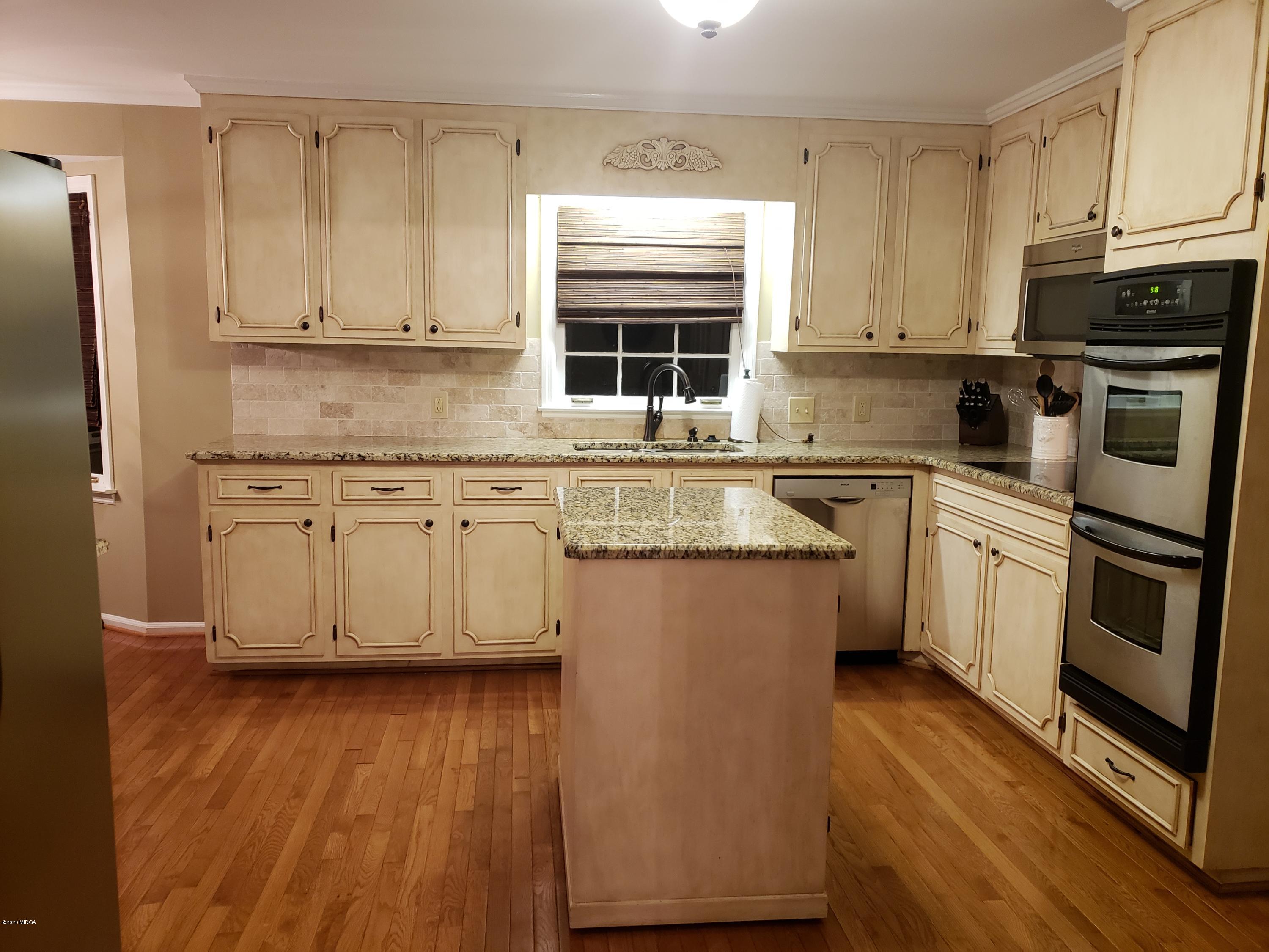 773 Kings Mountain Road Macon, GA 31210 - Photo 2 of 15 Kitchen