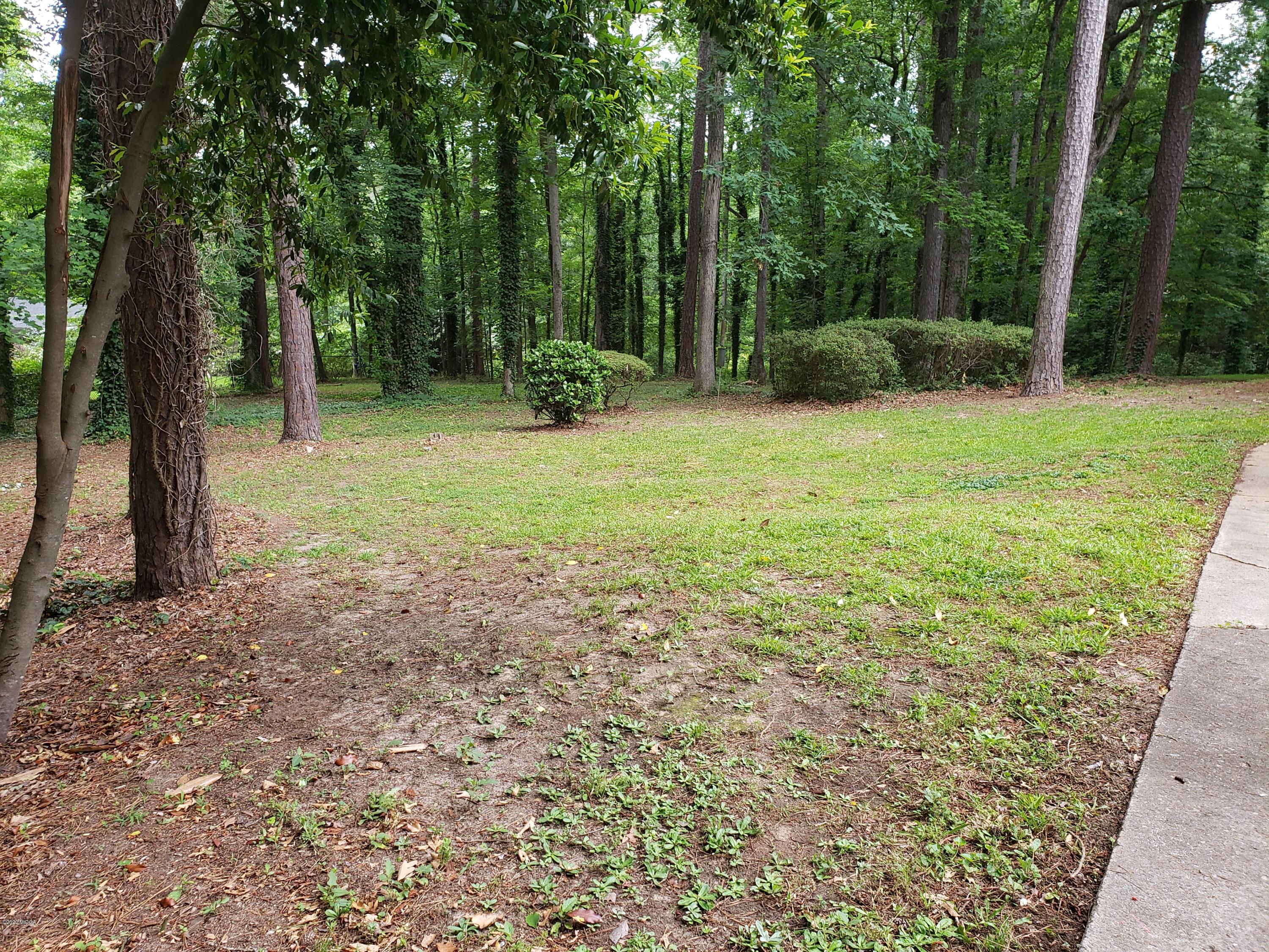 773 Kings Mountain Road Macon, GA 31210 - Photo 11 of 15 Large Back yard