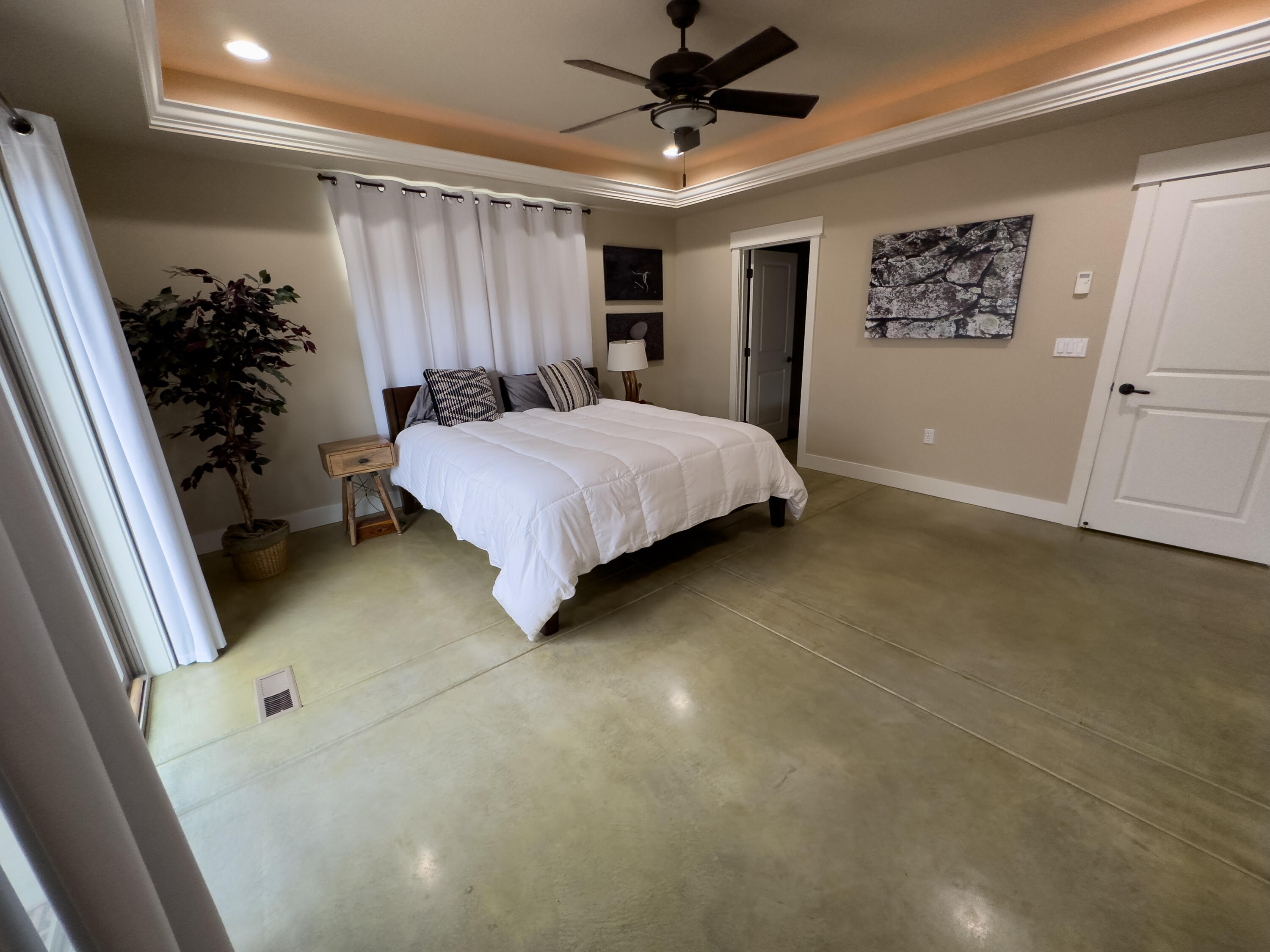 1101 Lithia Way Talent, OR 97540 - Photo 45 of 68 2024-01-24 13-39-04