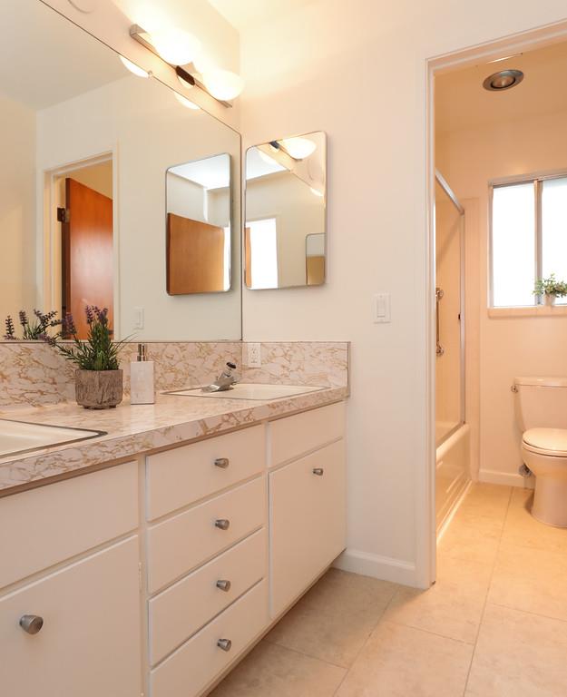 862 Lathrop Drive Stanford, CA 94305 - Photo 22 of 36