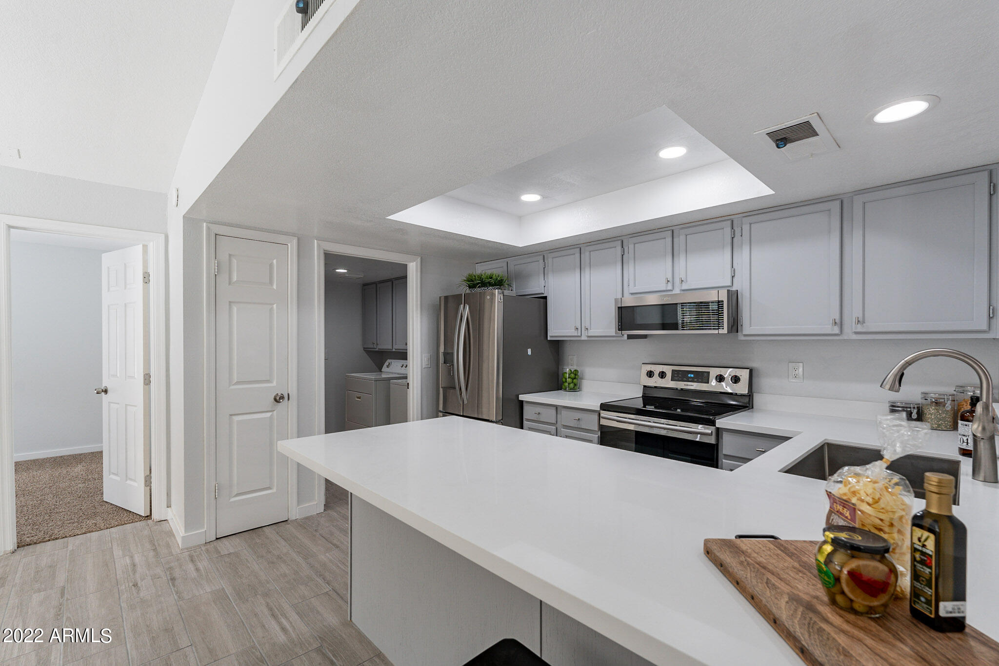 2059 East Brown Road, Unit 9 Mesa, AZ 85213 - Photo 9 of 23 kitchen
