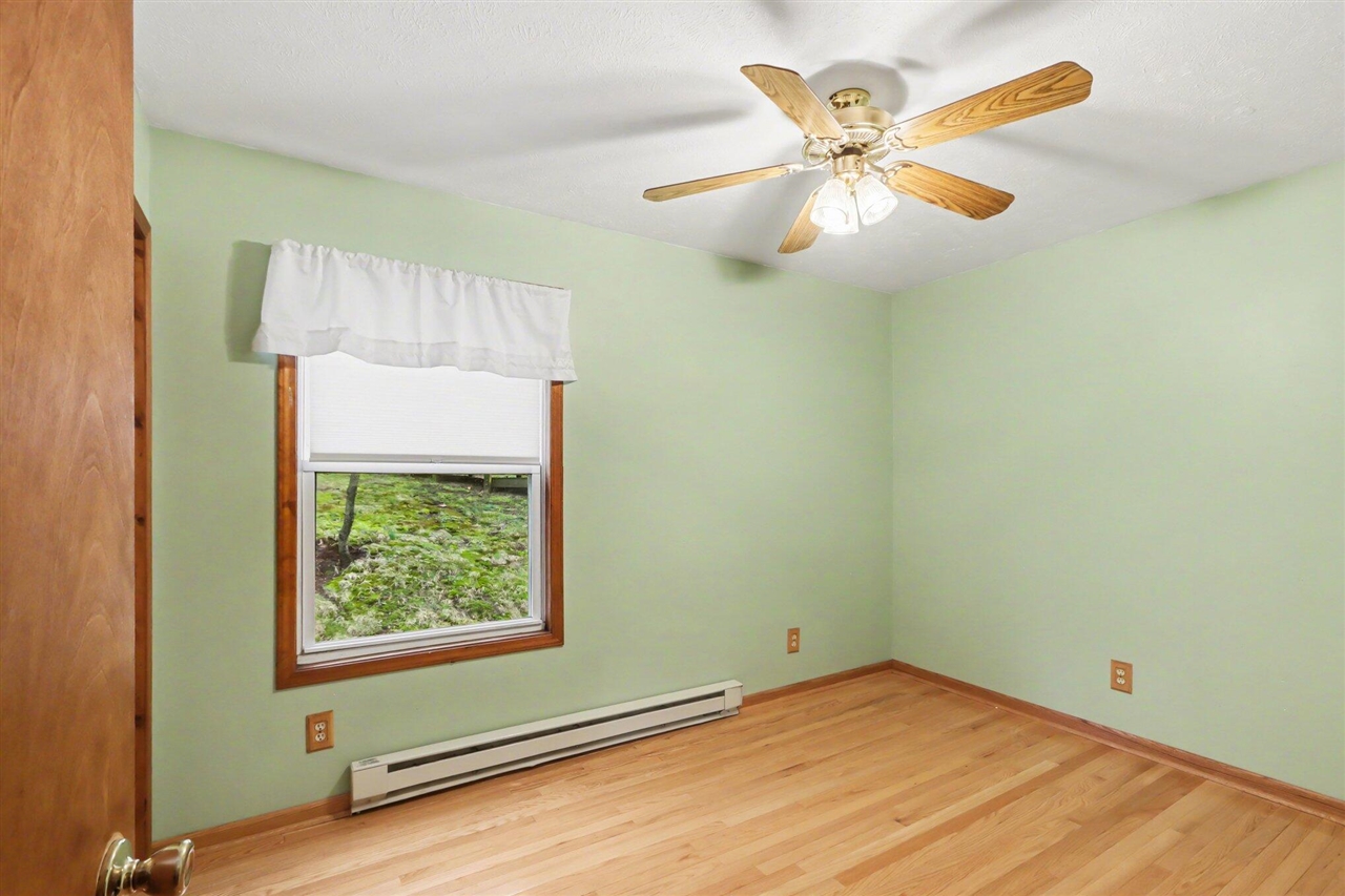 12015 Oakridge Road Plainwell, MI 49080 - Photo 8 of 39